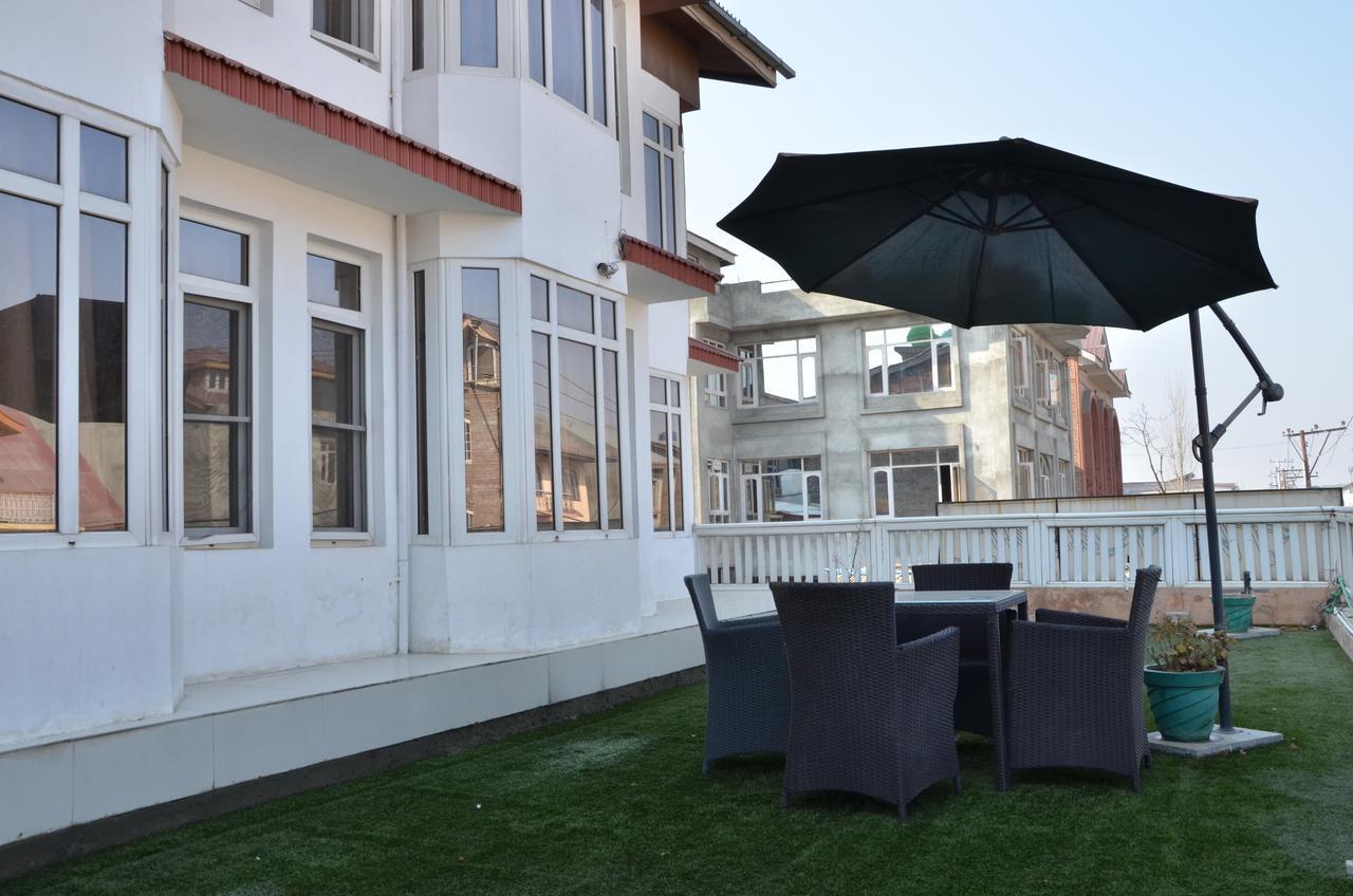 Kaisar Hotell Srīnagar Eksteriør bilde