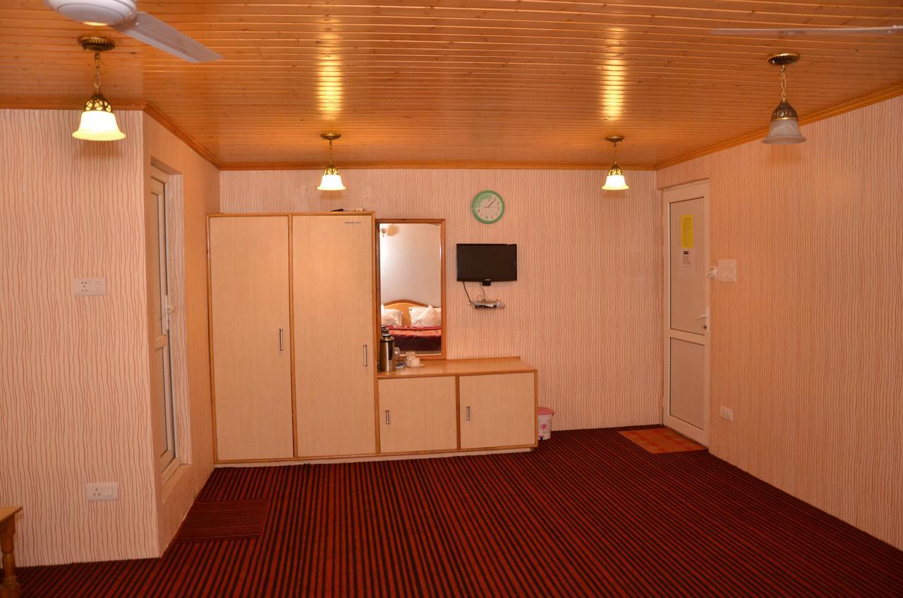 Kaisar Hotell Srīnagar Eksteriør bilde